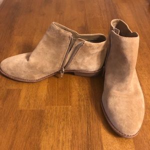 Gianni Bini Sz 7 ankle boots